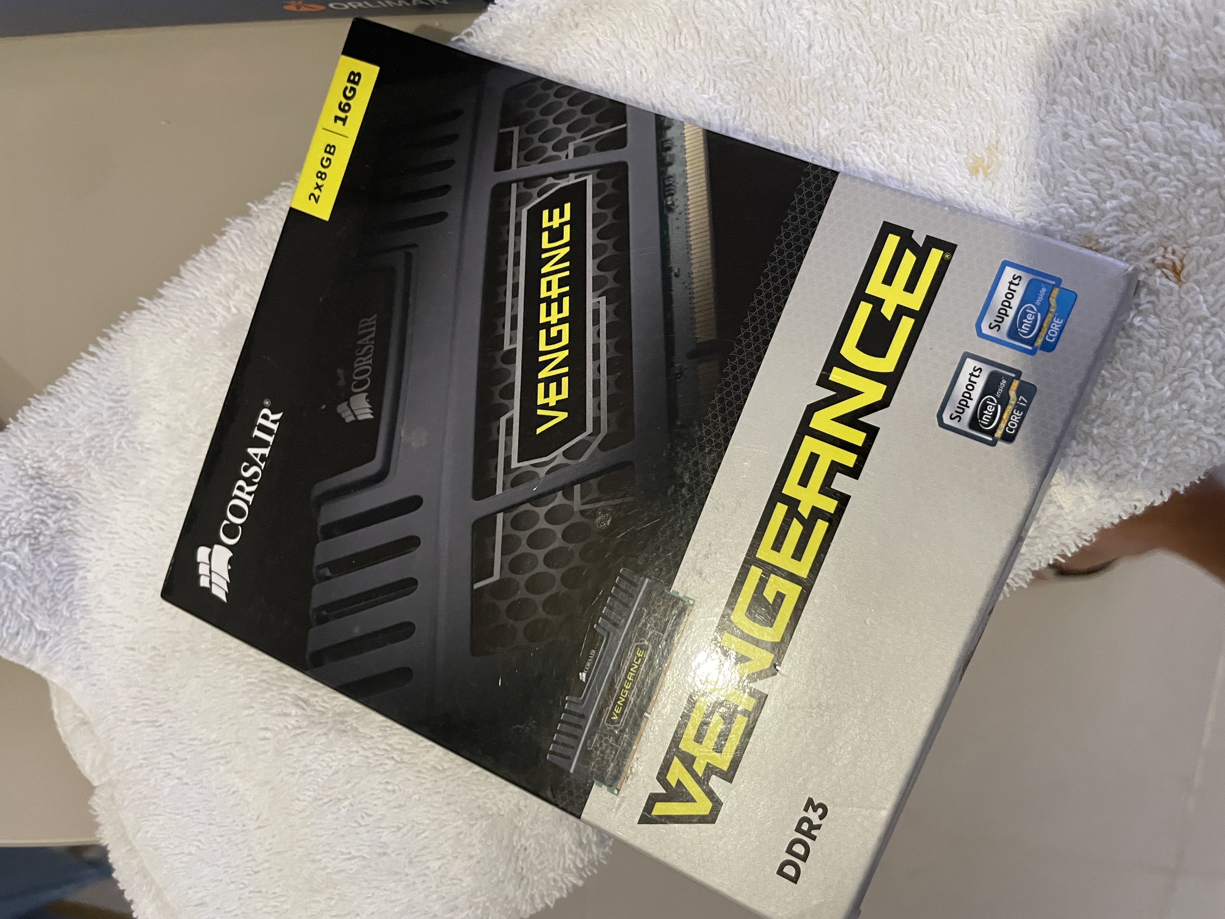 computadoras y laptops - Corsair Vengeance 16GB (2x8GB) DDR3 1600 MHz (PC3 