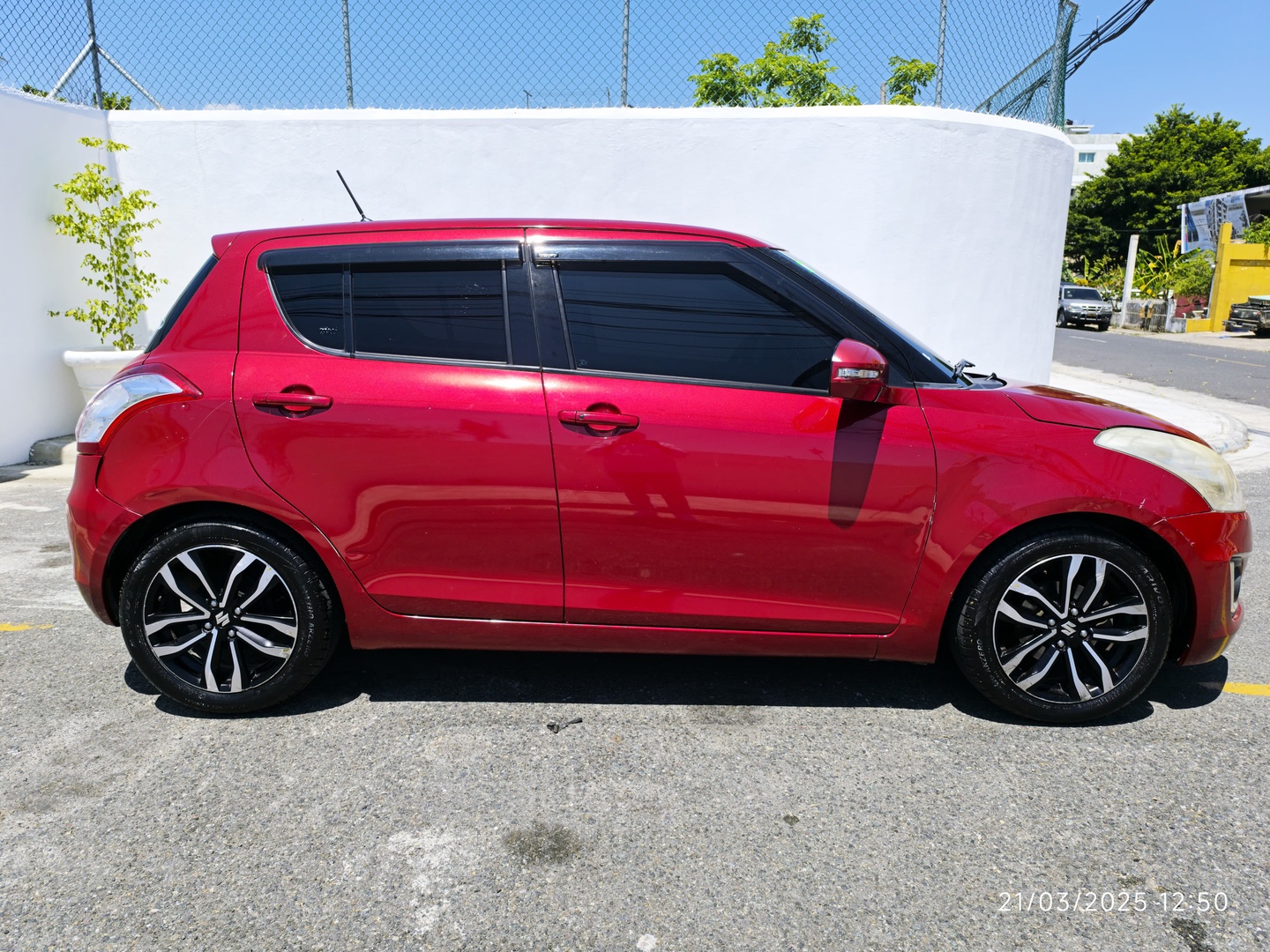 carros - Carro Suzuki Swift 2016 en excelentes condiciones. 1