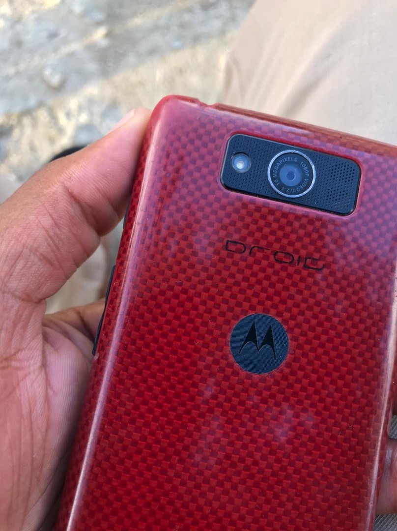 celulares y tabletas - Motorola droid xt