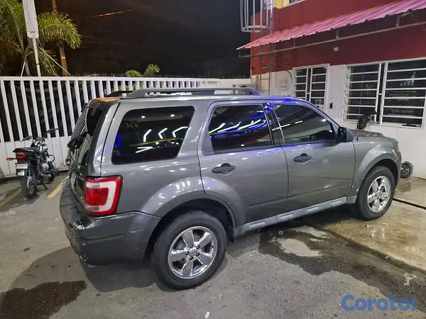 jeepetas y camionetas - Ford escape 2011 en venda,excelente condiciones.  2