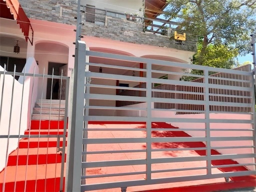 oficinas y locales comerciales - Local en los prados  1