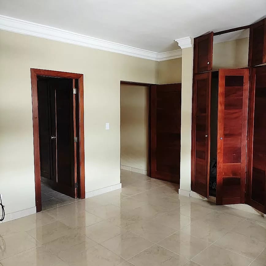 apartamentos - Venta de apartamento en Alma Rosa 1 5to piso con terraza 226mts Santo Domingo 4
