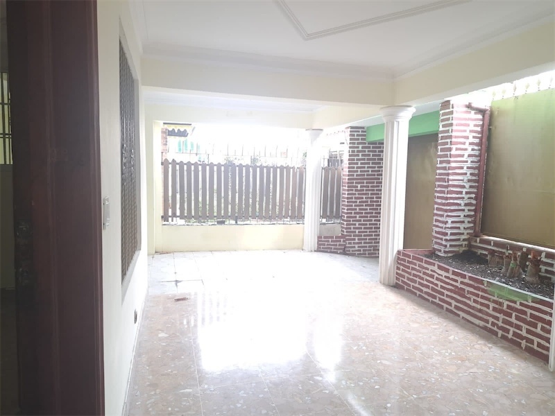 casas - Venta de casa en la urbanización Italia Santo Domingo este  2