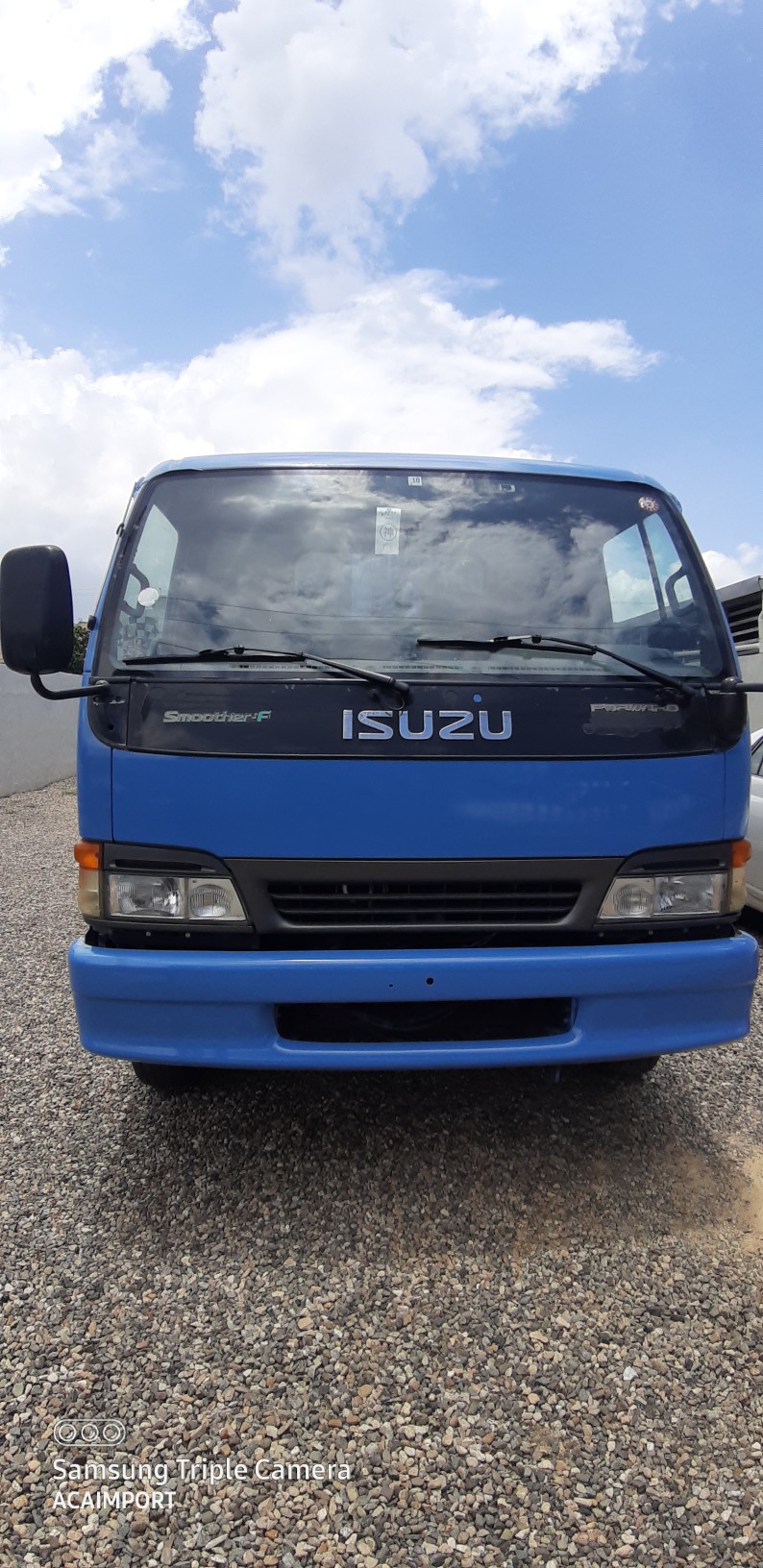 camiones y vehiculos pesados - Camion Isuzu compactador de basura recién importado de Japón.