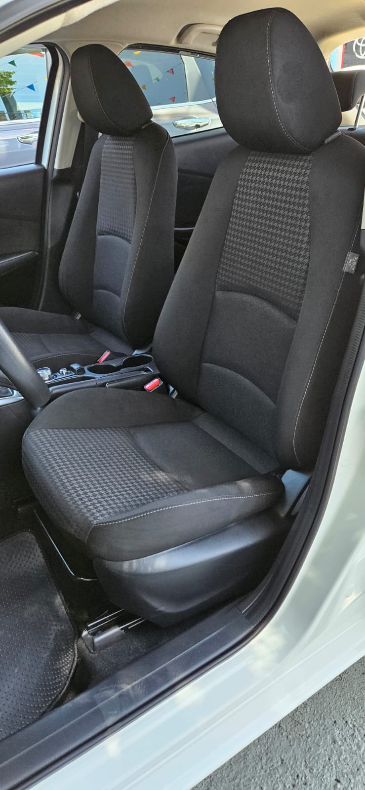 carros - MAZDA DEMIO 7
