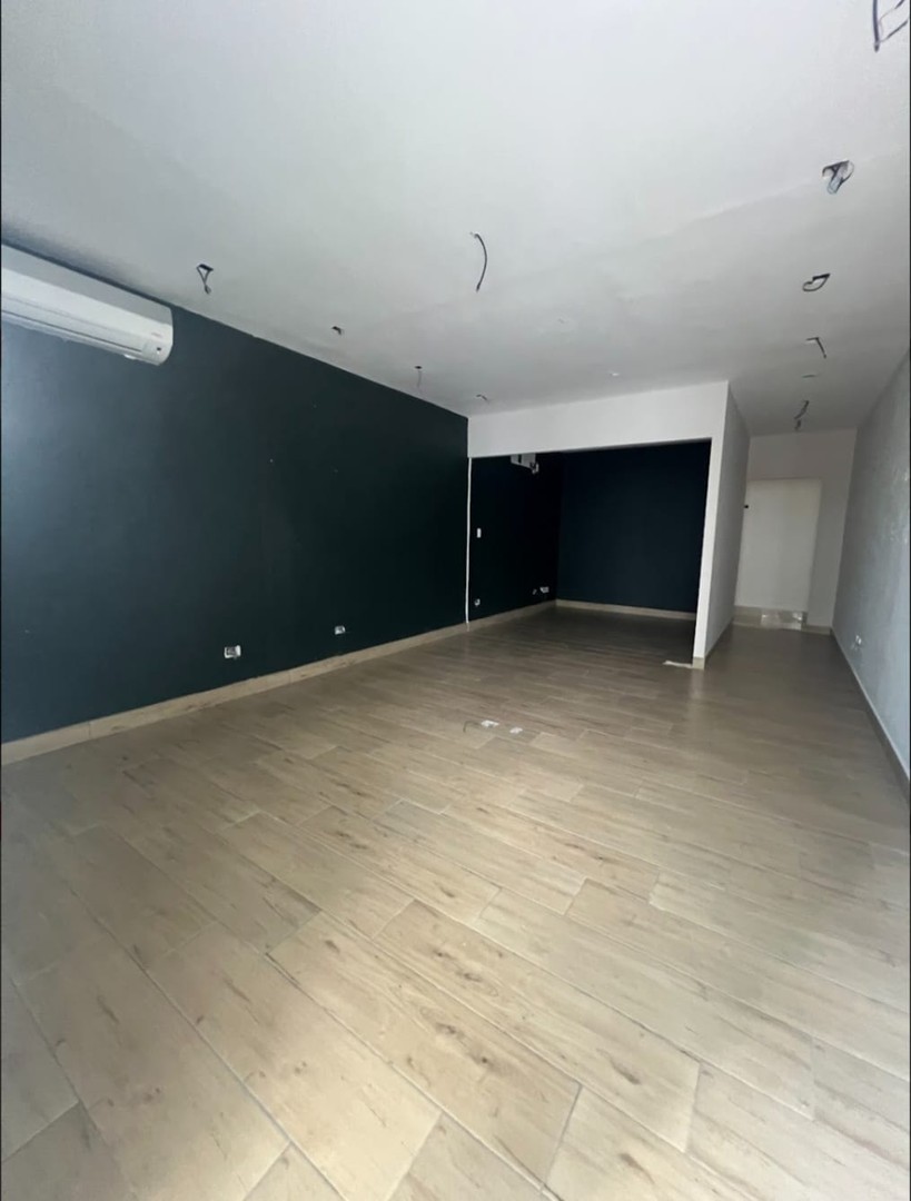 oficinas y locales comerciales - VENDO 2 LOCAL adyacente  ubicado en BELLA VISTA CENTER
- 40 Mst
150,000usd 4