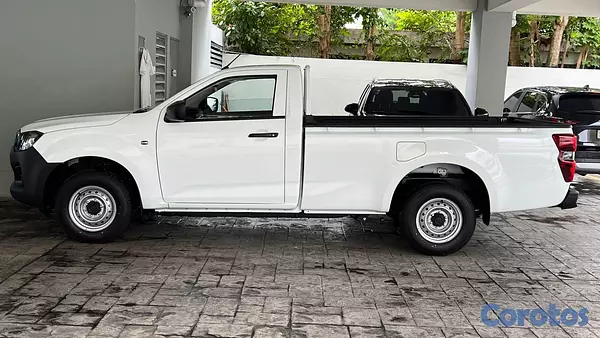 jeepetas y camionetas - Isuzu DMAX  4