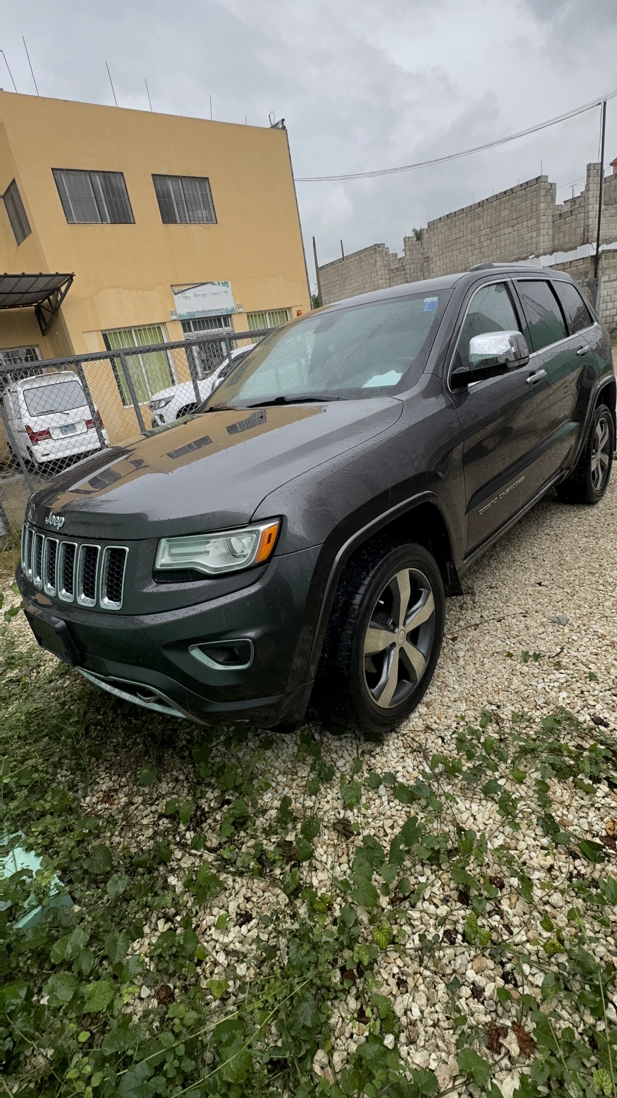 jeepetas y camionetas - JEEP GRAND CHEROKEE OVERLAND 2015