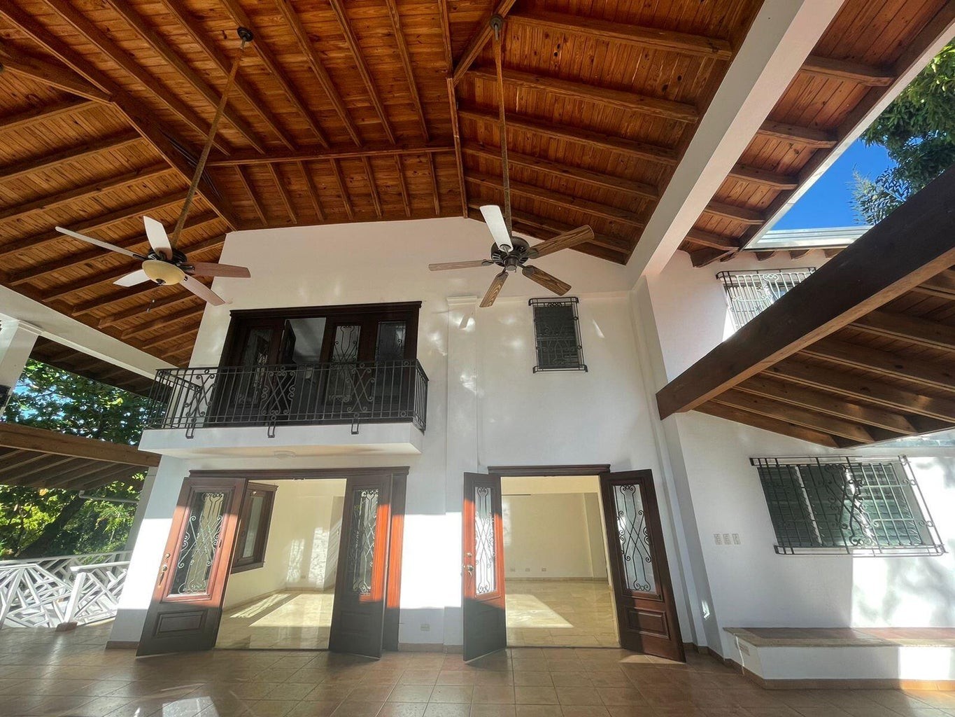 casas - Hermosa casa dúplex ubicada en residencial cerrado 9