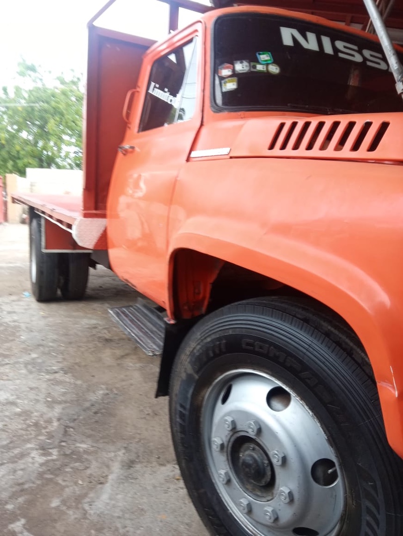camiones y vehiculos pesados - Camión Nissan ud 94