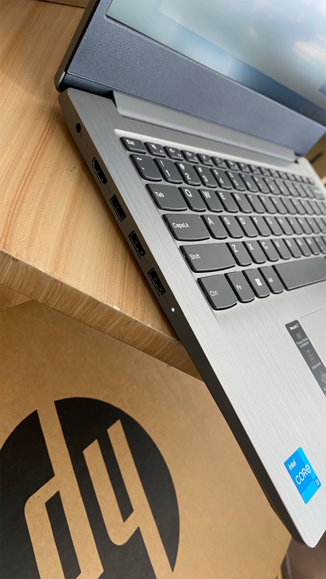 computadoras y laptops - Laptop lenovo ideapad 3 i3 11th 8gb de ram 128Gb SSD 14 pulgada 3