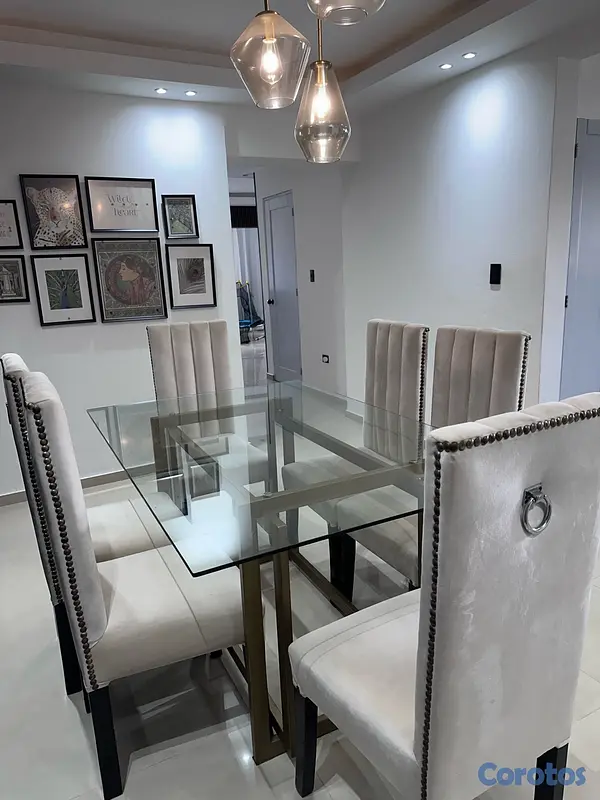 muebles y colchones - Comedor moderno de 6 sillas en excelente estado 2