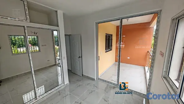 apartamentos - Se Alquilan Apartamentos de Tres habitaciones, en  5