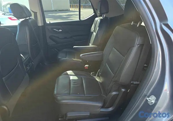 jeepetas y camionetas - CHEVROLET TRAVERSE LT 2020 2