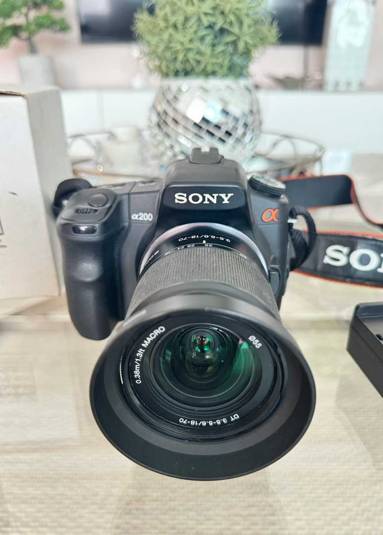 camaras y audio - Cámara Digital Sony Alpha A200 - Negra con dos lentes  de 18-70 mm y 66mm 1