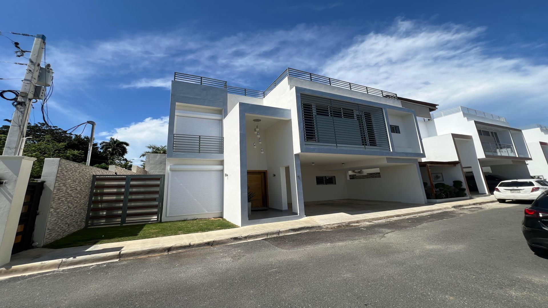 casas - Casa de 2 niveles en venta en Proyecto Cerrado, Altos De Arroyo Hondo lll 1