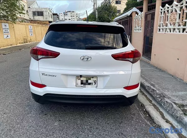 jeepetas y camionetas - HYUNDAI TUCSON 2016 DOCH DE LA CASA. IMPECABLE 2