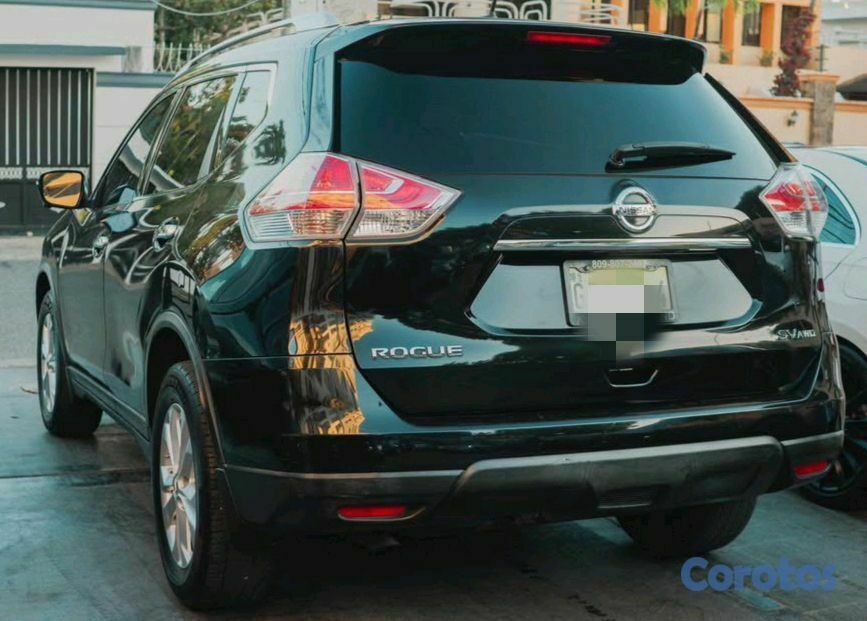 jeepetas y camionetas - Nissan Rogué 2015 3