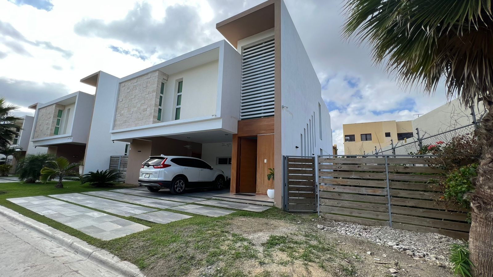 casas - Impresionante Vivienda en Proyecto Cerrado, Gurabo