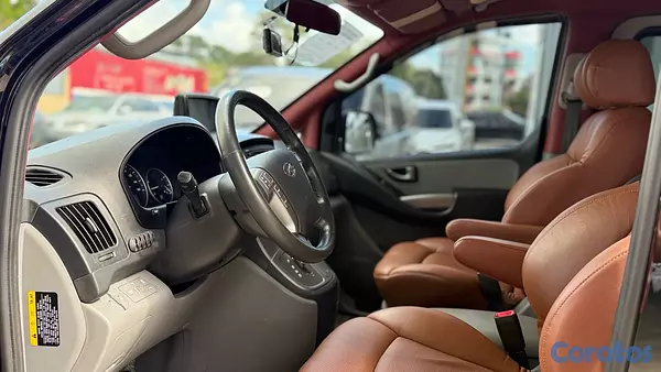jeepetas y camionetas - 2020 Hyundai Grand Starex Diesel 11 Pasajeros 6