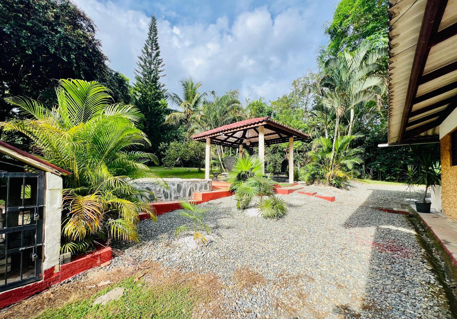 casas vacacionales y villas - VENTA DE VILLA EN MONTE PLATA