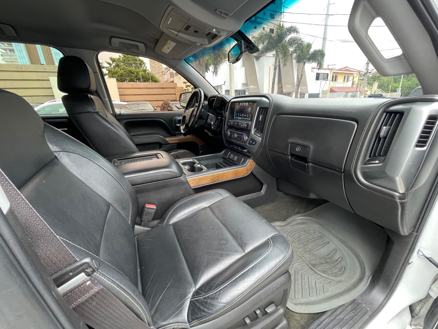 jeepetas y camionetas - Chevrolet Silverado LTZ 2016 5