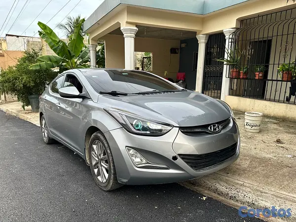 carros - Hyundai elantra 2015 Full (con sunroof) 9