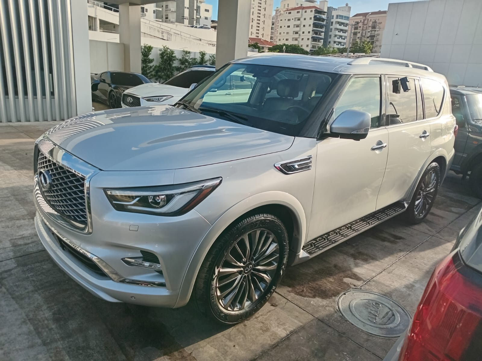 jeepetas y camionetas - Infiniti QX80 2022 5