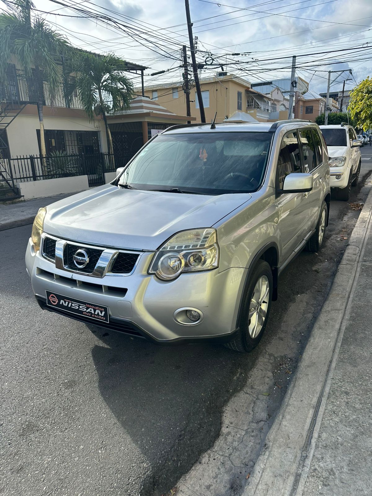 carros - JEEPETA NISSAN X-TRAIL 2013 2