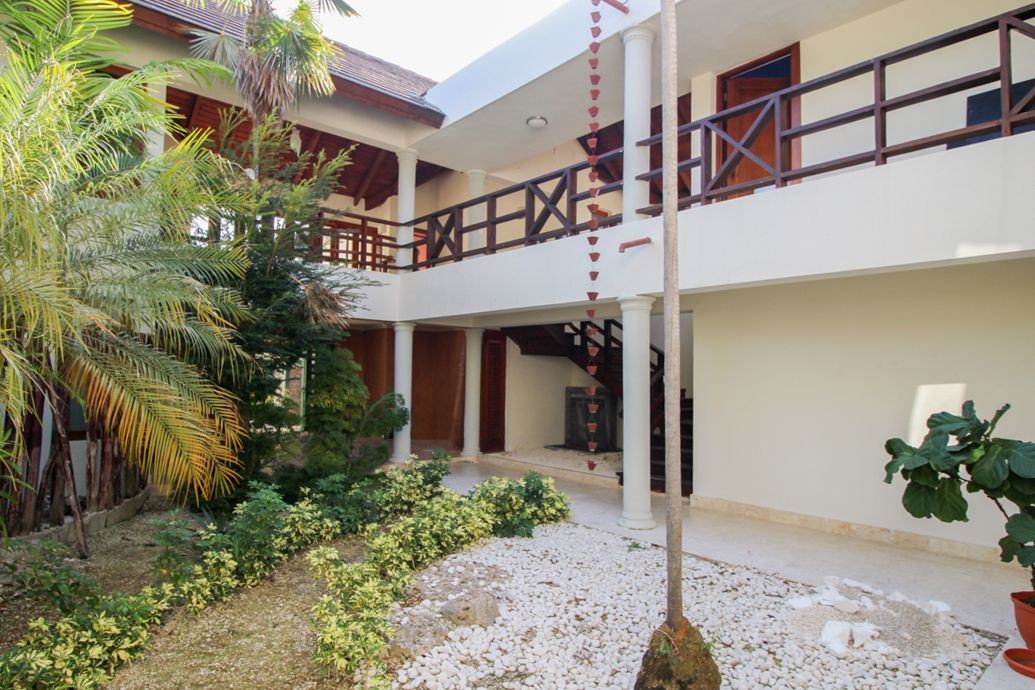 casas vacacionales y villas - Villa en venta en Cap Cana de 4 habitaciones 5