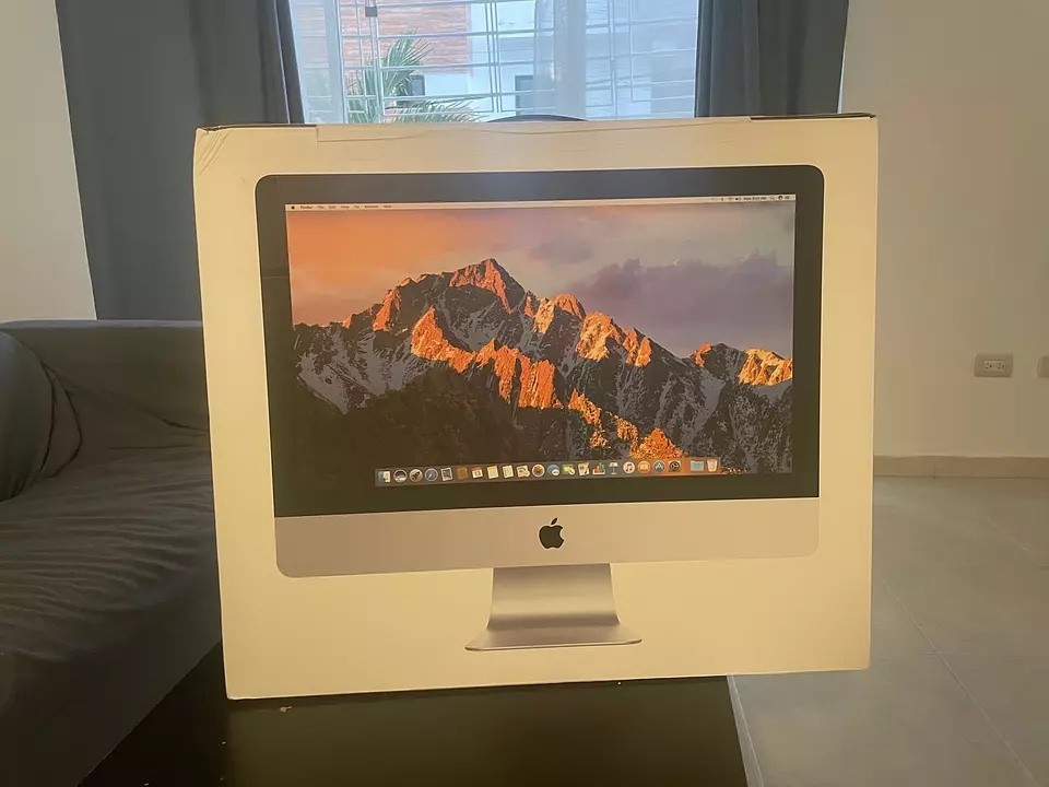 computadoras y laptops - Apple iMac 21.5-Inch "Core i5" 3.4 (4K, Mid-2017) - Version alemana