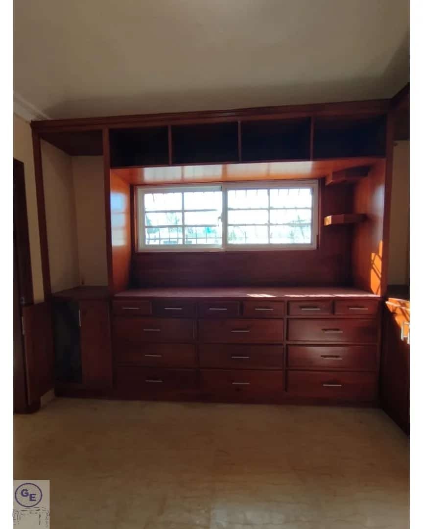 muebles y colchones - Walking Closet en madera de caoba  0
