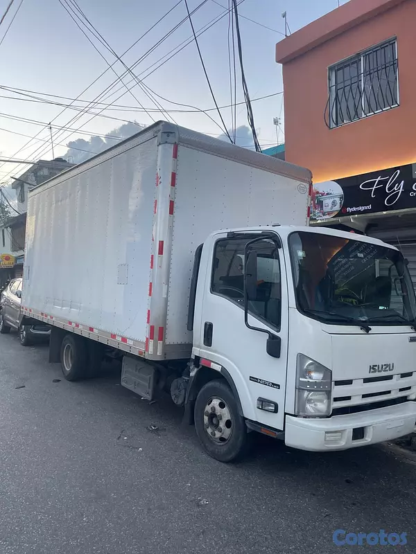 camiones y vehiculos pesados - Isuzu NPR 2014 18 pies  3