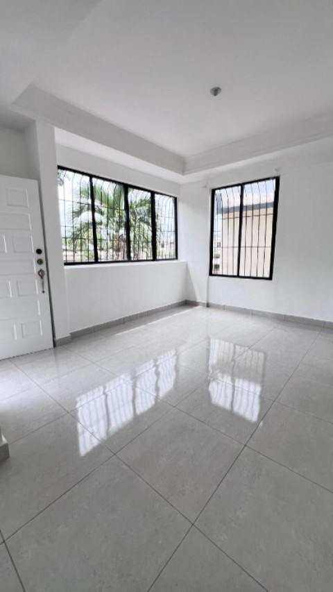 apartamentos - Apartamento en Alquiler Rosmil 0