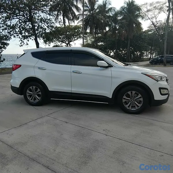 jeepetas y camionetas - Hyundai Santa Fe año 2016 7