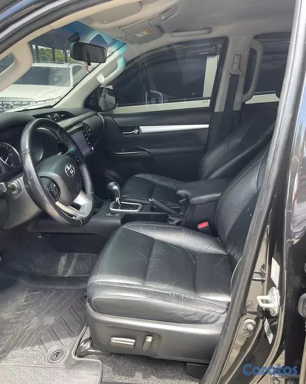 jeepetas y camionetas - TOYOTA HILUX SRV 2022 7