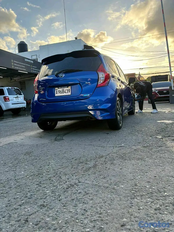 carros - Nissan versa sr 2016 3