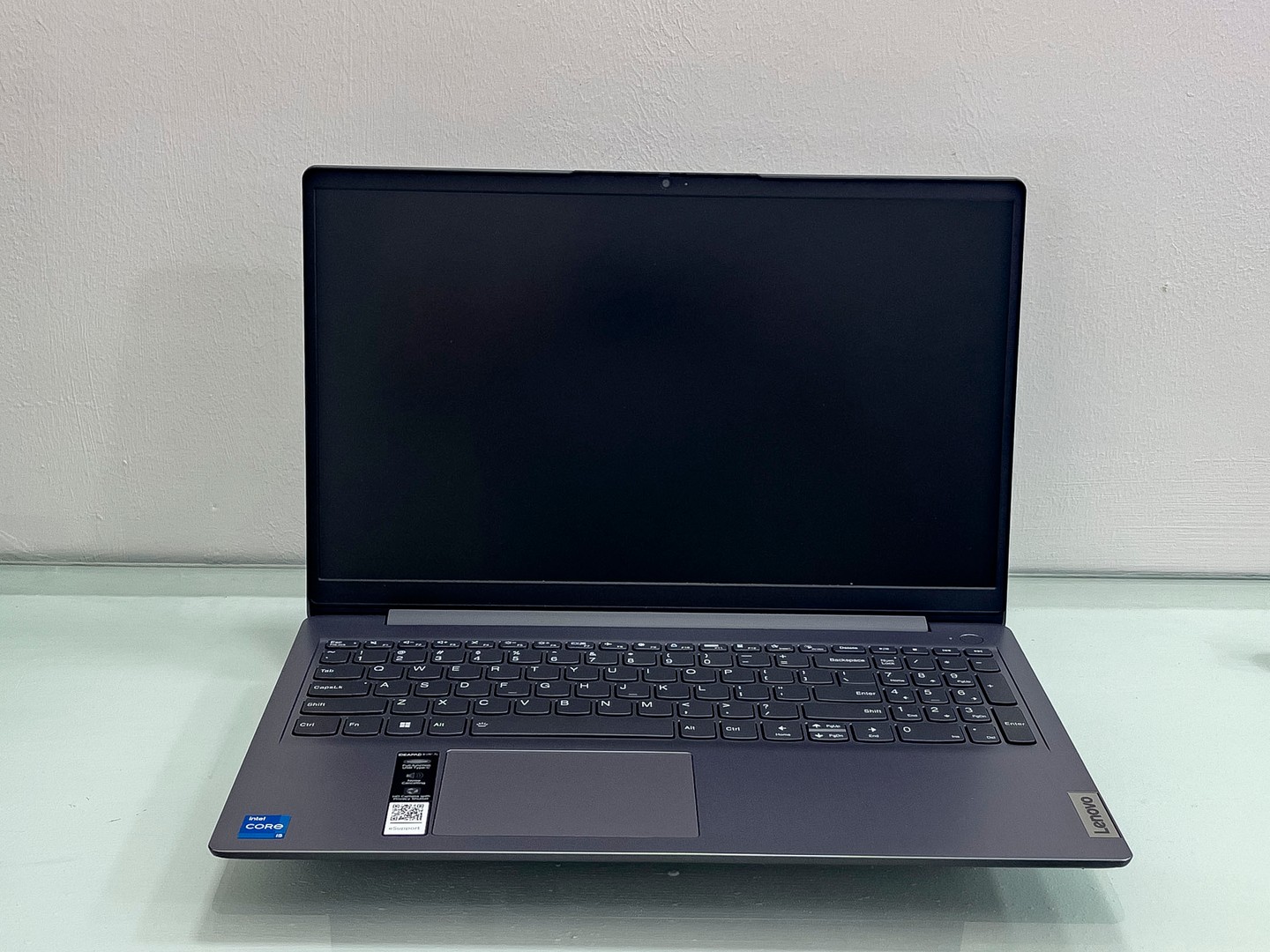 computadoras y laptops - Laptop Lenovo IdeaPad 3 15IAU7/Intel Core i5-1235U/256GB SSD/8GB DDR4/ 