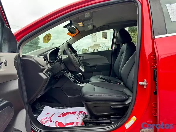 carros - Chevrolet Sonic LT 2020
 10