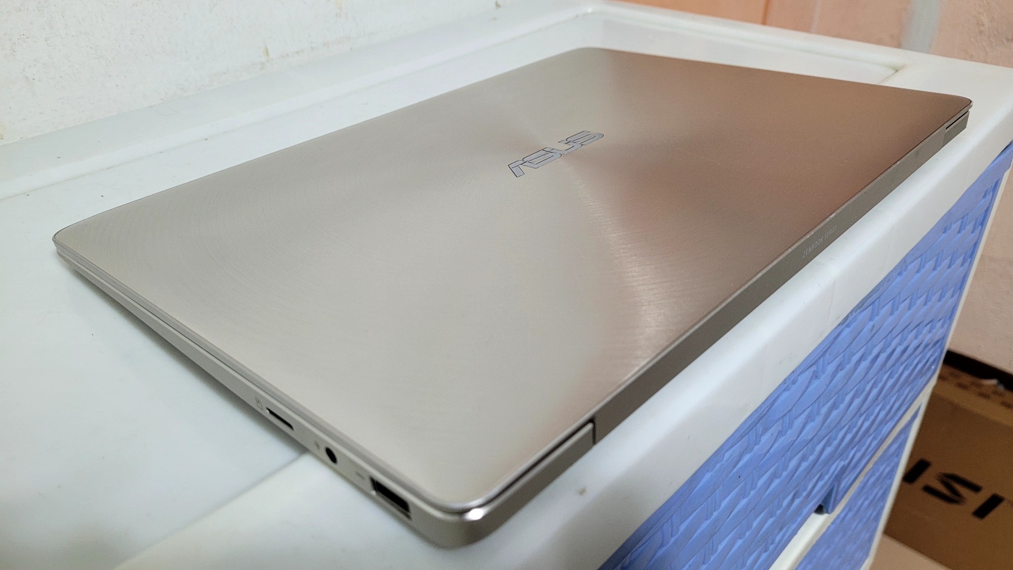 computadoras y laptops - Laptop asus 14 Pulg Core i7 8va Gen Ram 8gb ddr4 Disco 256gb en Aluminio New 2