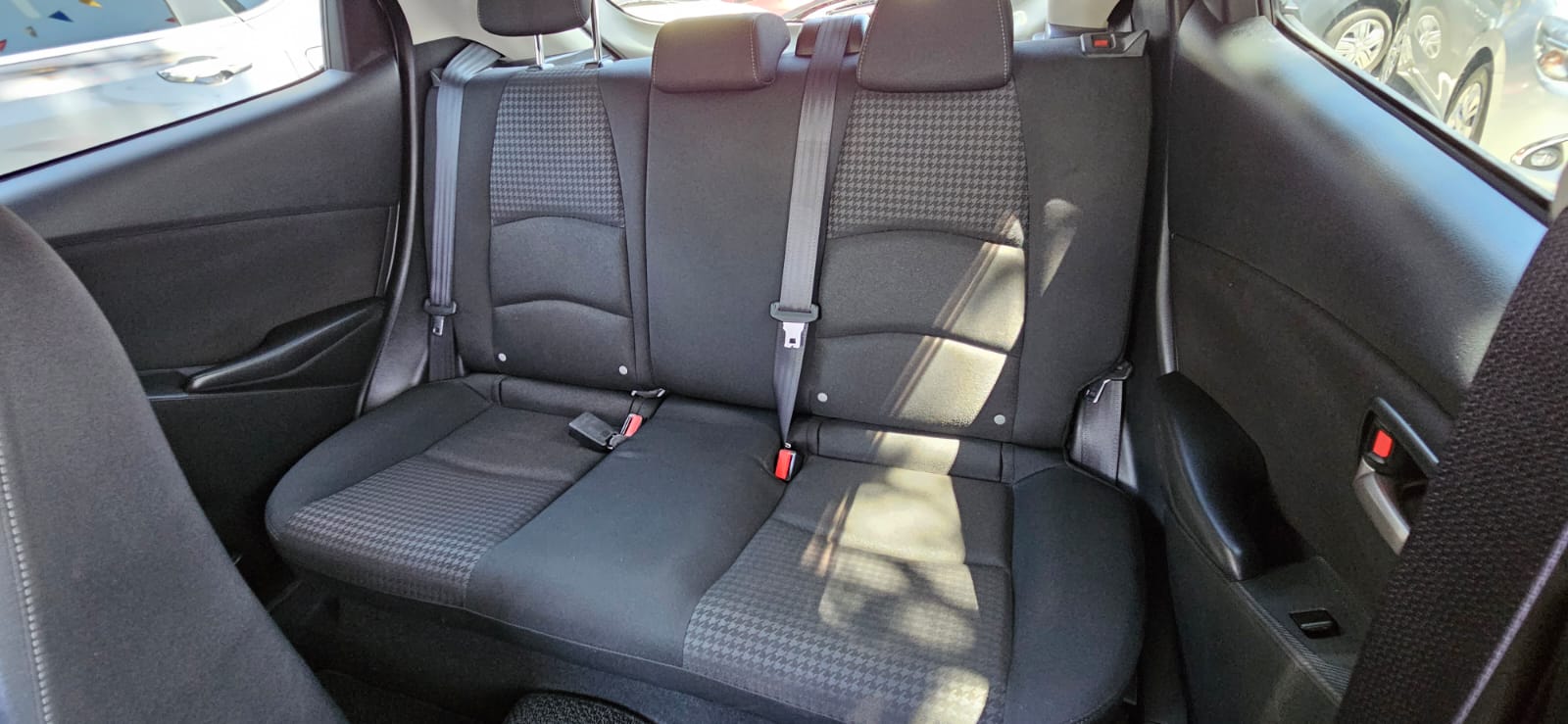 carros - MAZDA DEMIO 8