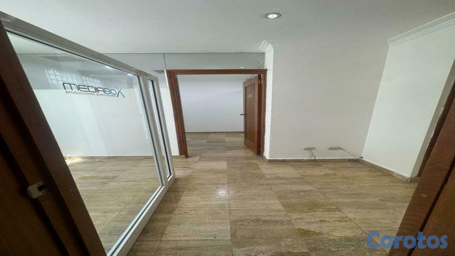 oficinas y locales comerciales - ALQUILER DE AMPLIO LOCAL EN GAZCUE, G-02. 6