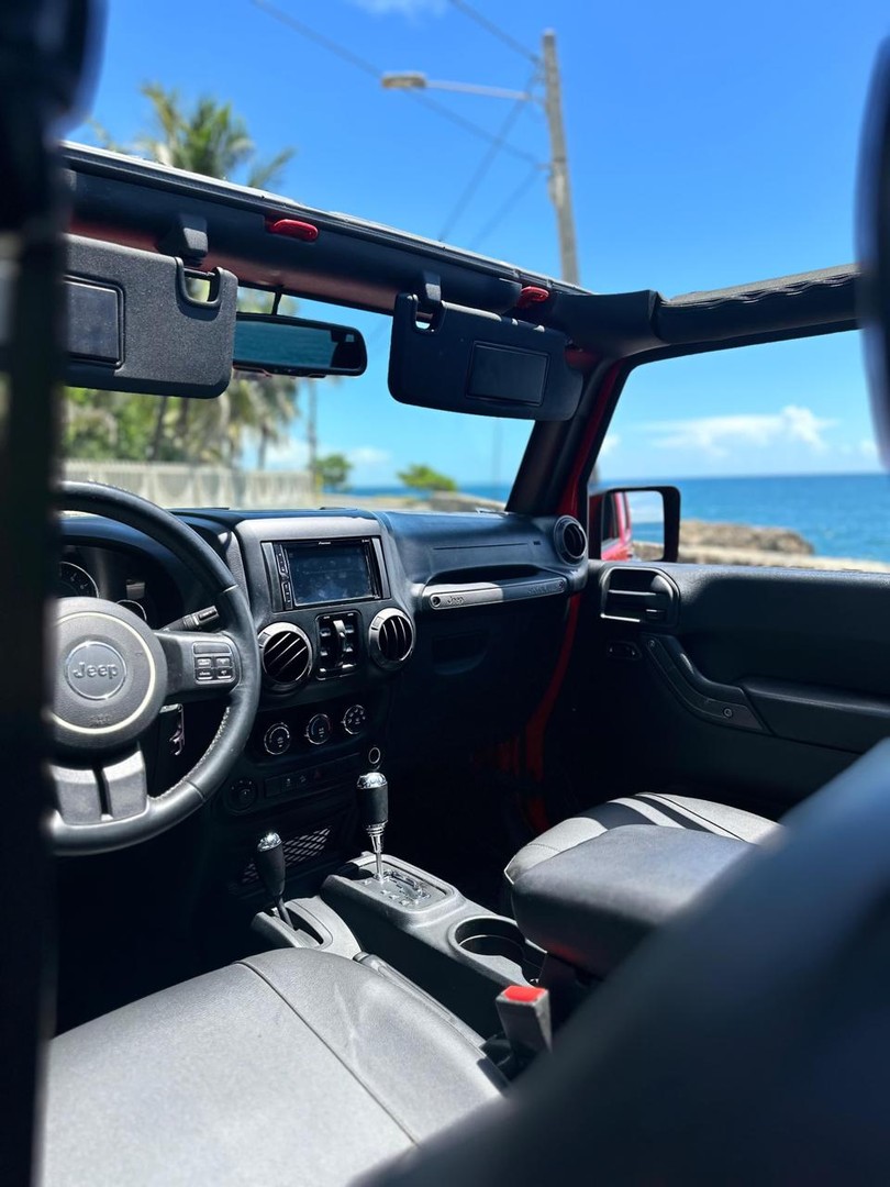 jeepetas y camionetas - Jeep wrangler unlimited JK 2018 impecable  6