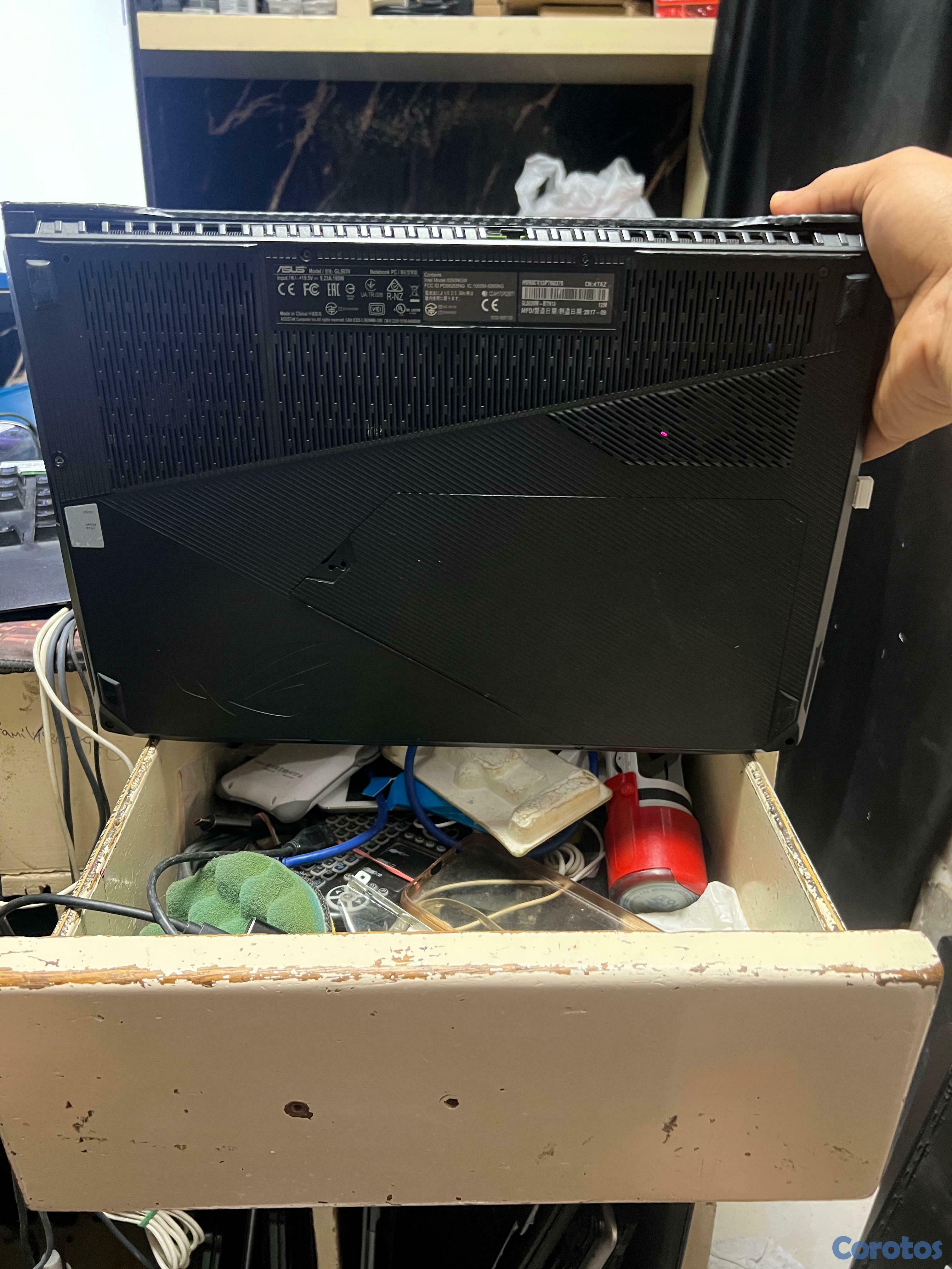 computadoras y laptops - ASUS ROG STRIX /Intel i7-7700HQ @2.80Ghz /GTX1050  4