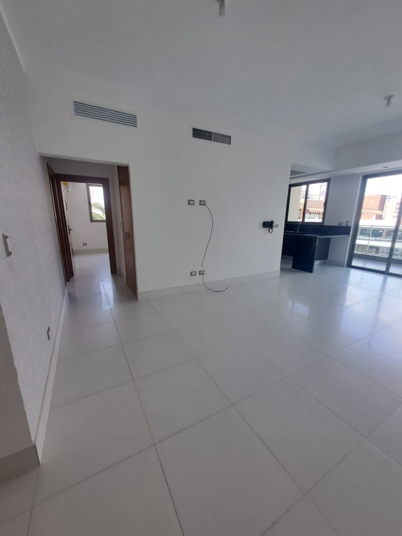 apartamentos -  Apartamento con linea blanca en Piantini 4to piso 5