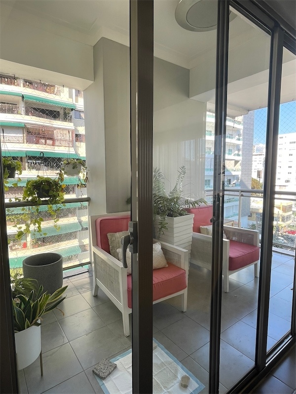 apartamentos - Venta de apartamento ubicado en naco Distrito nacional con 266mts piscina 7