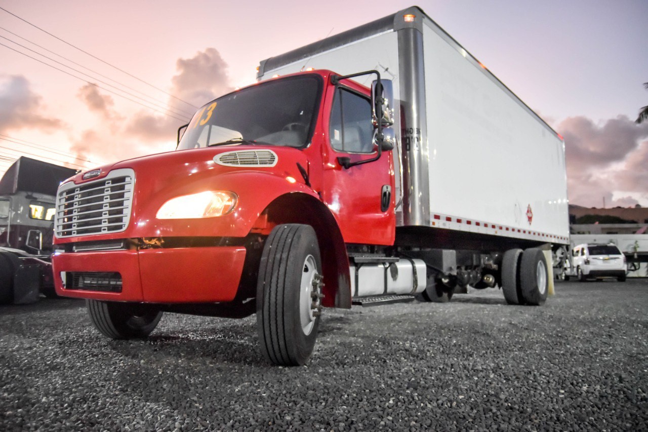 camiones y vehiculos pesados - Freightliner M2