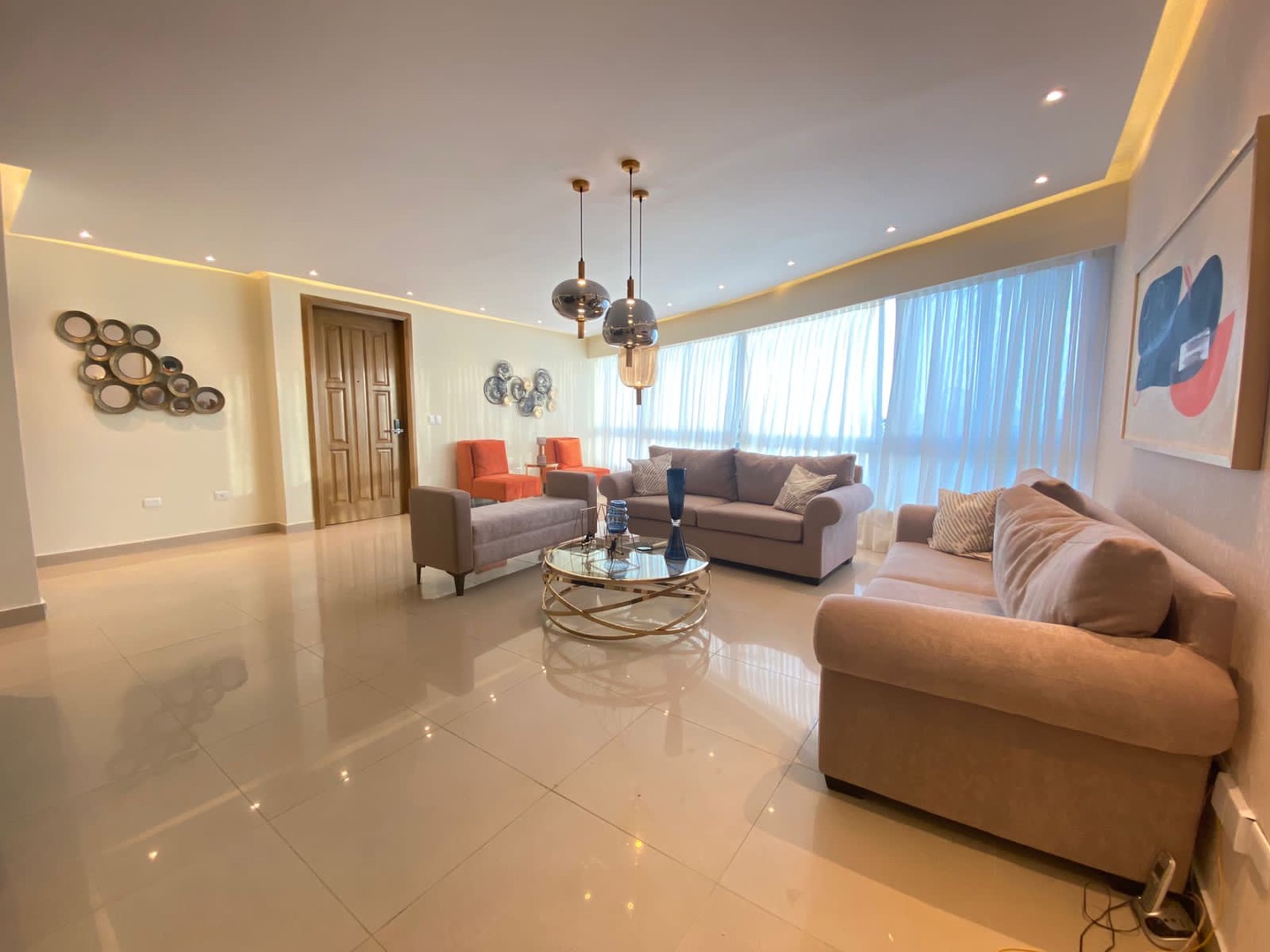 apartamentos - Venta de amplio apartamento en el Renacimiento de 257mts Distrito nacional 