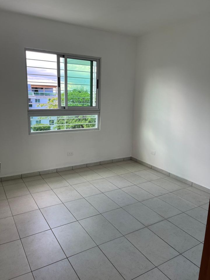apartamentos - Penthouse en alquiler
Ave. República de Colombia
Residencial Jardines del Fresno 0