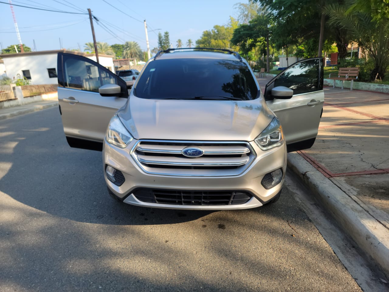 jeepetas y camionetas - Ford escape sel 2018
